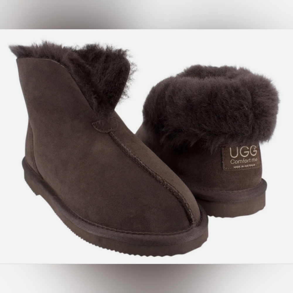 UGG Classic Wmn's Dark Brown Shearling Ankle Slippers Boots No Size (9)